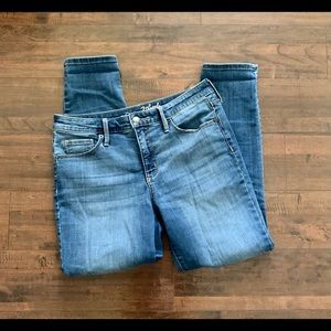 Universal Thread High Rise Skinny SZ-6